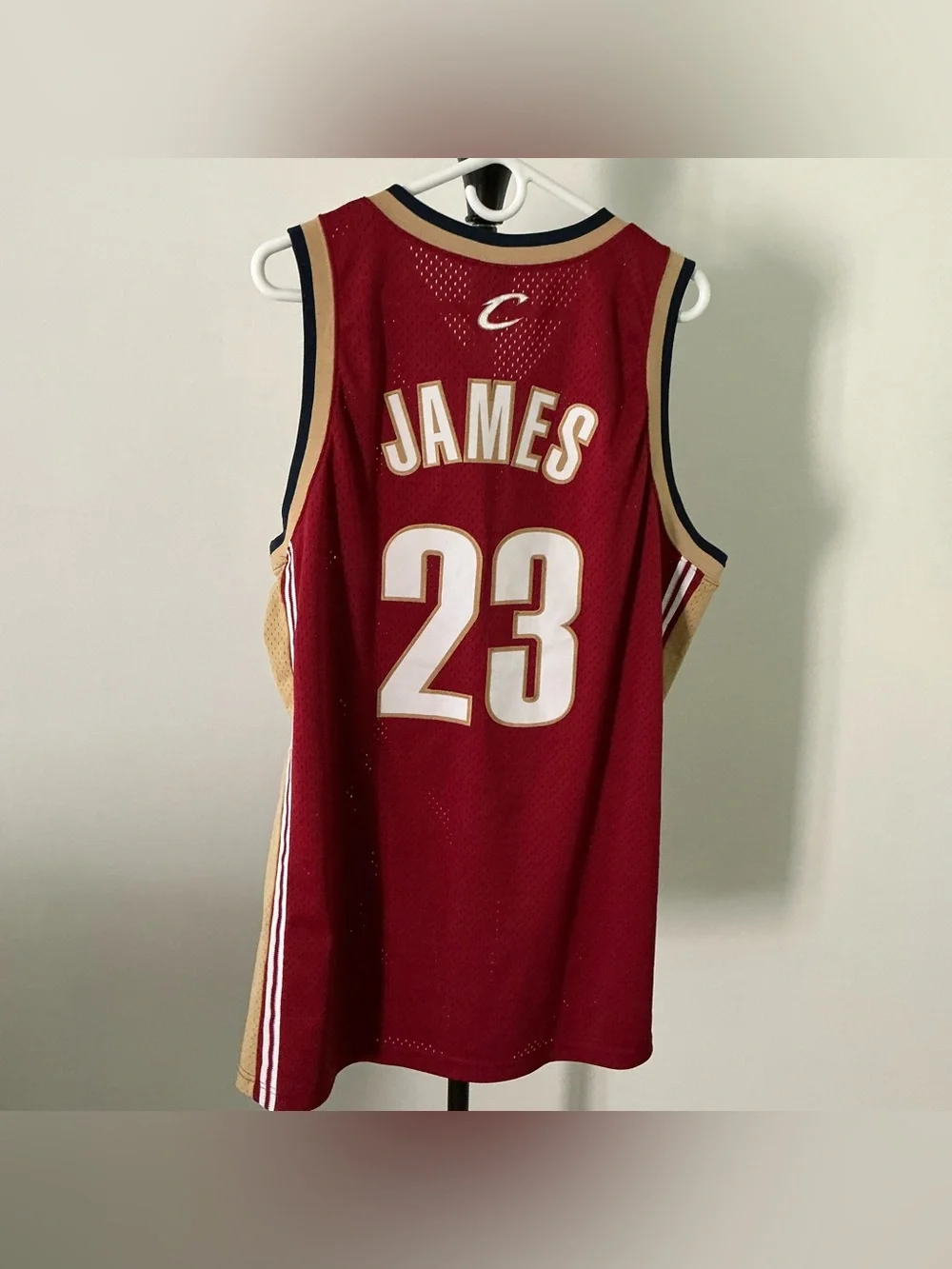 Nike Cleveland Cavaliers LeBron James #23 Swingman Jersey – XL – Wine & Gold